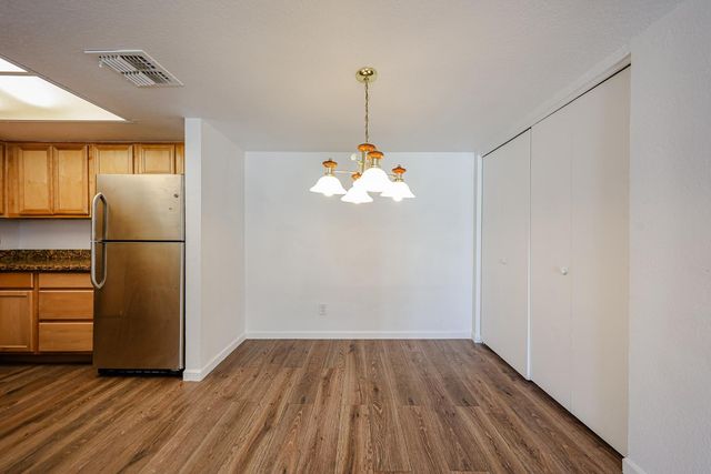 5757 W Eugie Avenue Unit 1038, Glendale, AZ 85304