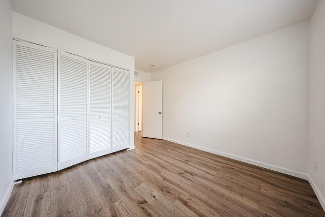 5757 W Eugie Avenue Unit 1038, Glendale, AZ 85304