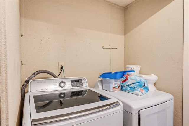 401 Dunnam Avenue, Cleveland, TX 77327