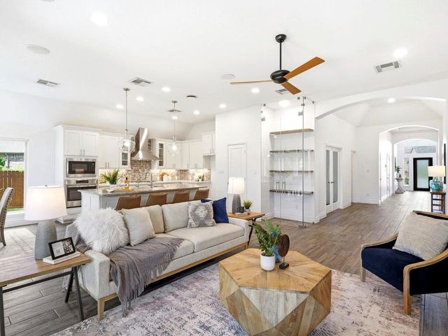 109 Lake Spring CIR, Georgetown, TX 78633