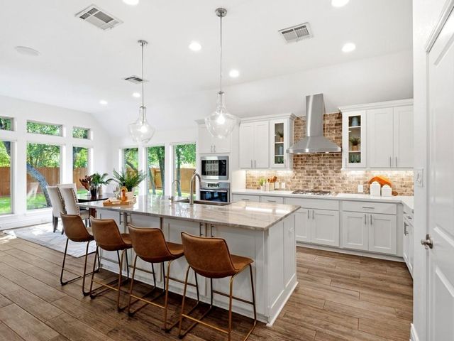 109 Lake Spring CIR, Georgetown, TX 78633