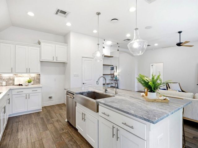 109 Lake Spring CIR, Georgetown, TX 78633