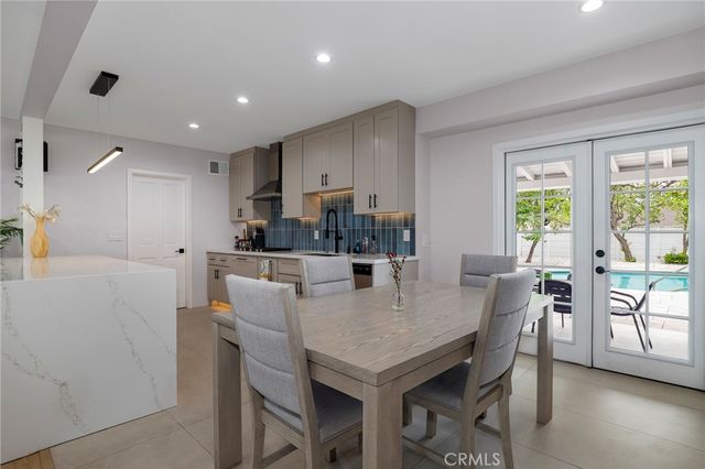 16842 Liggett, Los Angeles, CA 91343