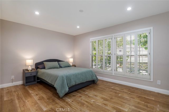 16842 Liggett, Los Angeles, CA 91343