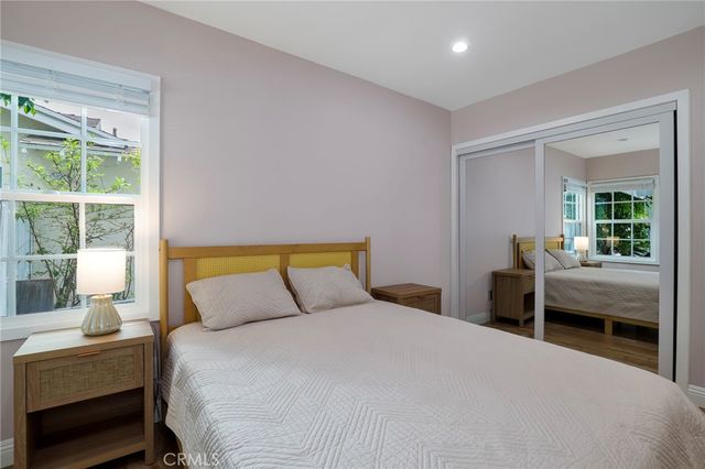 16842 Liggett, Los Angeles, CA 91343