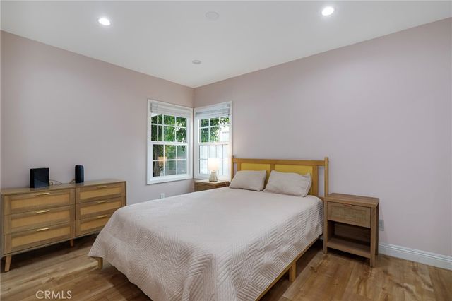 16842 Liggett, Los Angeles, CA 91343