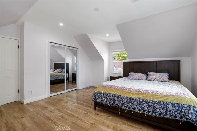 16842 Liggett, Los Angeles, CA 91343