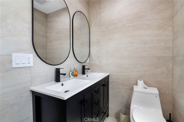 16842 Liggett, Los Angeles, CA 91343