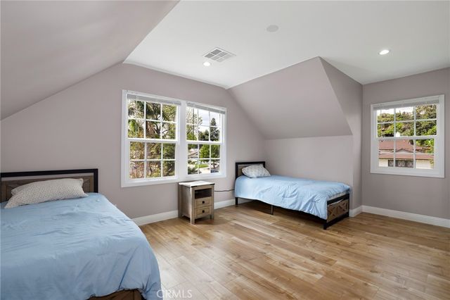 16842 Liggett, Los Angeles, CA 91343