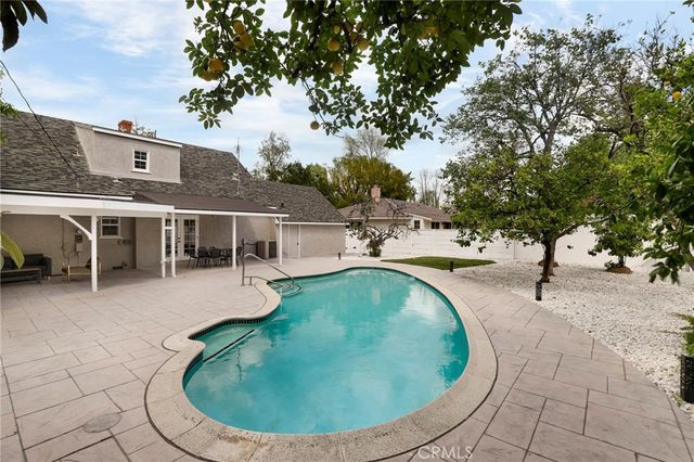 16842 Liggett, Los Angeles, CA 91343