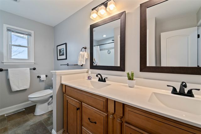 1338 W Avenue, Ames, IA 50014