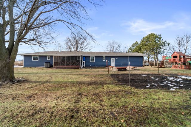 1338 W Avenue, Ames, IA 50014