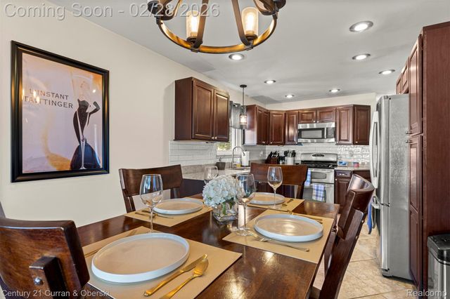 11306 Lenoir Street, Allen Park, MI 48101