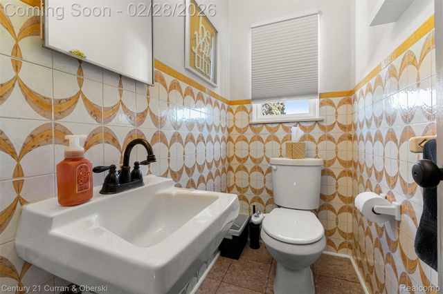 11306 Lenoir Street, Allen Park, MI 48101