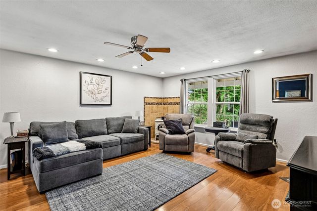 9626 65th Drive NE, Marysville, WA 98270