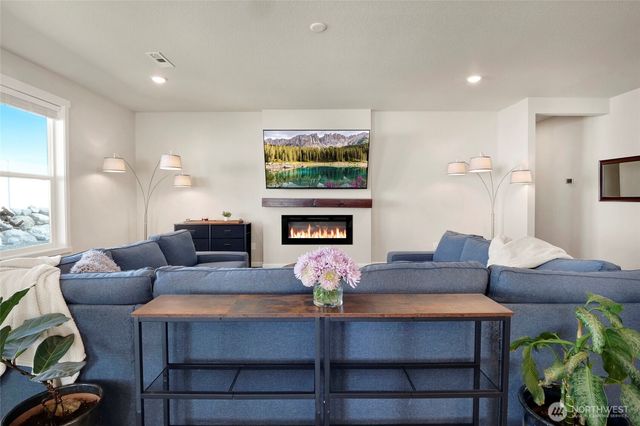 4716 W Thrush Street, Moses Lake, WA 98837