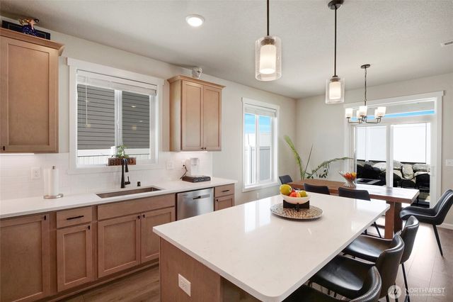 4716 W Thrush Street, Moses Lake, WA 98837