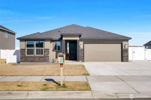 4716 W Thrush Street, Moses Lake, WA 98837