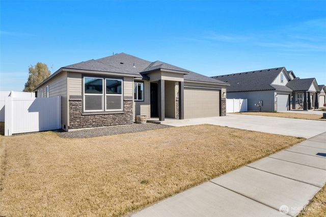 4716 W Thrush Street, Moses Lake, WA 98837