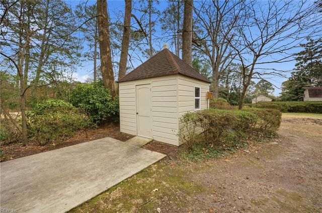 138 Milstead RD, Newport News, VA 23606