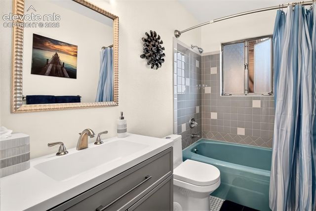 1224 E High Point Lane, Colorado Springs, CO 80904