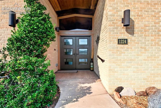 1224 E High Point Lane, Colorado Springs, CO 80904