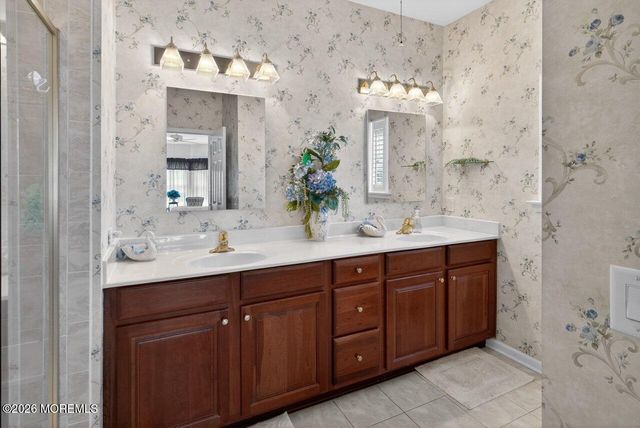 11 Tuscana Court, Manchester, NJ 08759