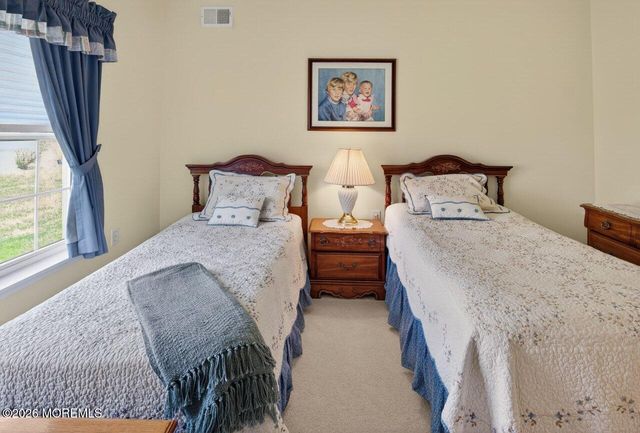 11 Tuscana Court, Manchester, NJ 08759