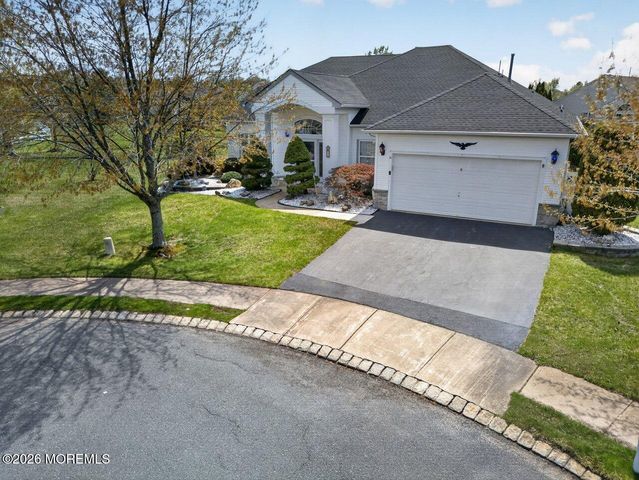 11 Tuscana Court, Manchester, NJ 08759