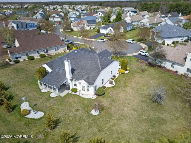 11 Tuscana Court, Manchester, NJ 08759