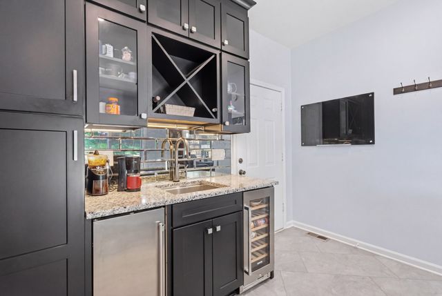 1012 Heathfield Cir, Brentwood, TN 37027