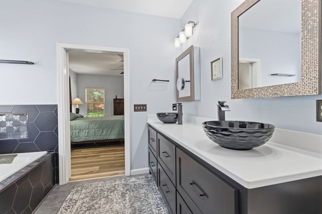 1012 Heathfield Cir, Brentwood, TN 37027