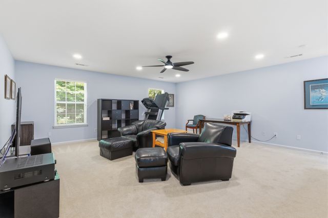 1012 Heathfield Cir, Brentwood, TN 37027