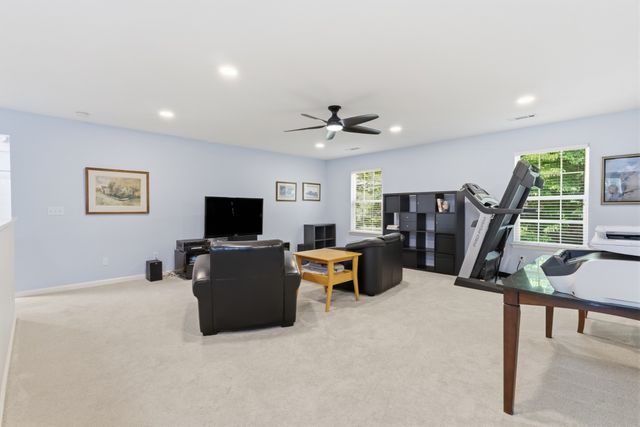 1012 Heathfield Cir, Brentwood, TN 37027