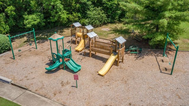 1012 Heathfield Cir, Brentwood, TN 37027