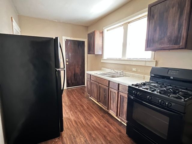 7823 S Cornell Avenue, Chicago, IL 60649