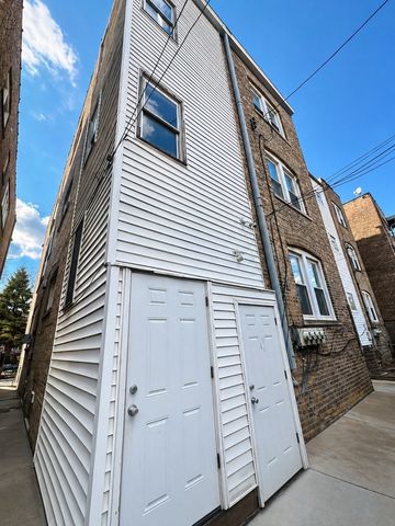 7823 S Cornell Avenue, Chicago, IL 60649