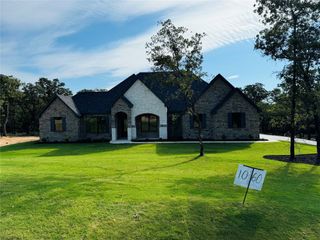 1060 Arbor Vista Drive, Azle, TX 76020