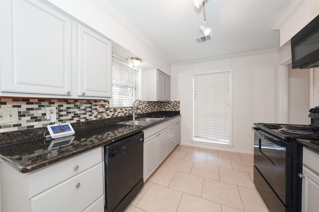 9519 Val Verde Street, Houston, TX 77063