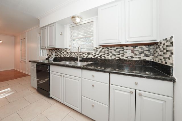 9519 Val Verde Street, Houston, TX 77063