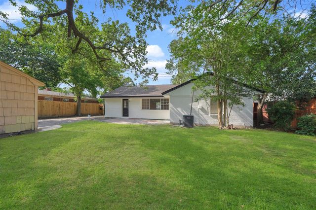 9519 Val Verde Street, Houston, TX 77063