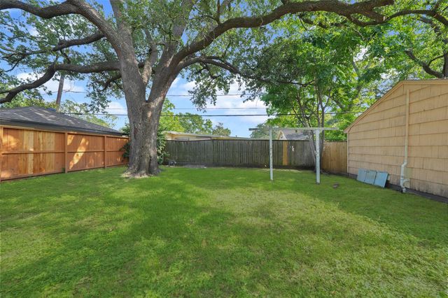 9519 Val Verde Street, Houston, TX 77063