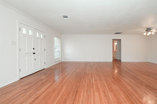 9519 Val Verde Street, Houston, TX 77063