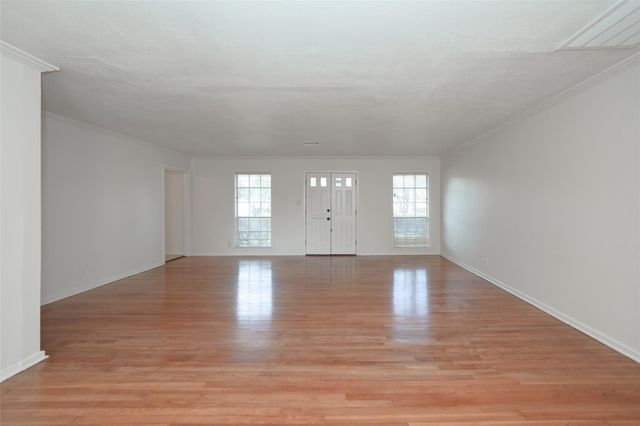 9519 Val Verde Street, Houston, TX 77063