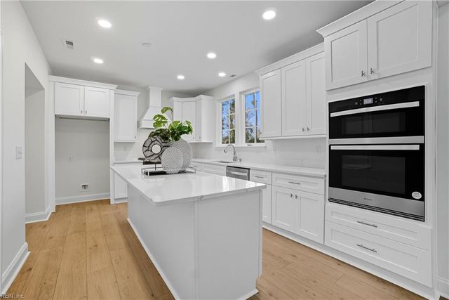 345 Ewell LN, Chesapeake, VA 23322