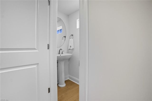 345 Ewell LN, Chesapeake, VA 23322