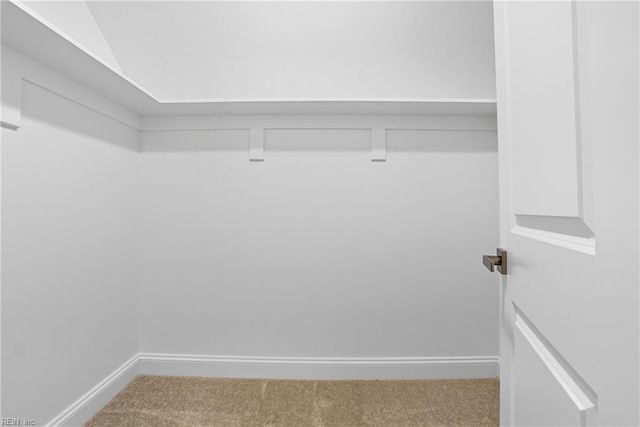 345 Ewell LN, Chesapeake, VA 23322