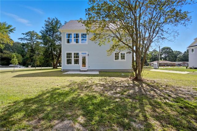 345 Ewell LN, Chesapeake, VA 23322