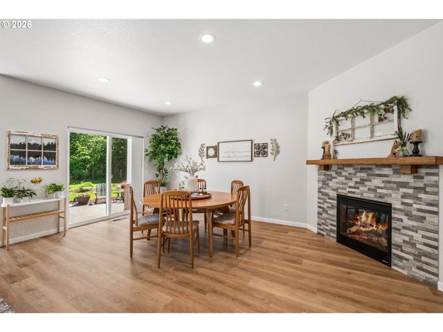 28680 Se ASH TREE Pl, Boring, OR 97009