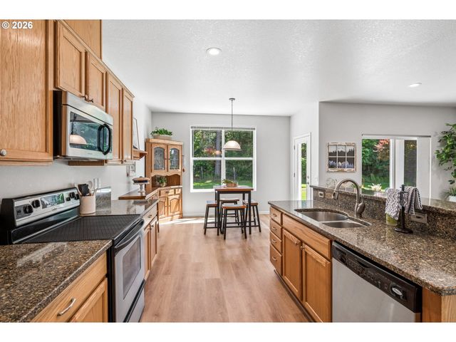 28680 Se ASH TREE Pl, Boring, OR 97009